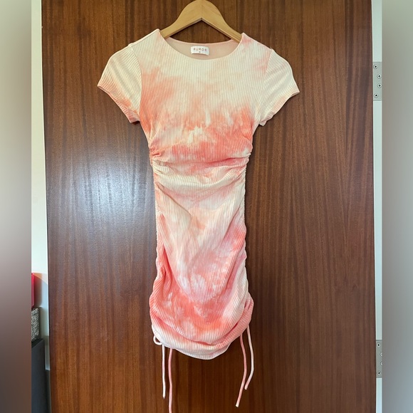 Rumored Dresses & Skirts - Rumor Pink and Cream Tie Dye Rouched Dress